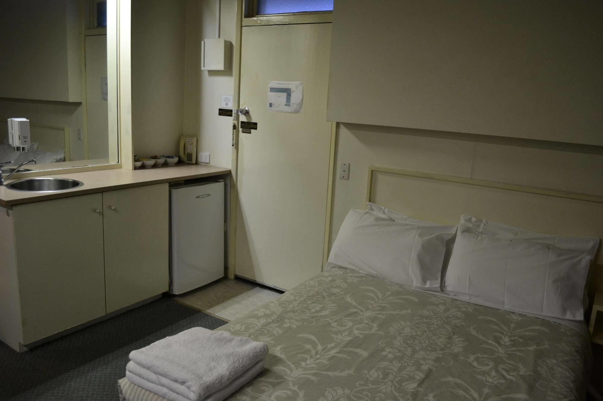 โคริโอ เบย์ โมเทล Motel ภายนอก รูปภาพ