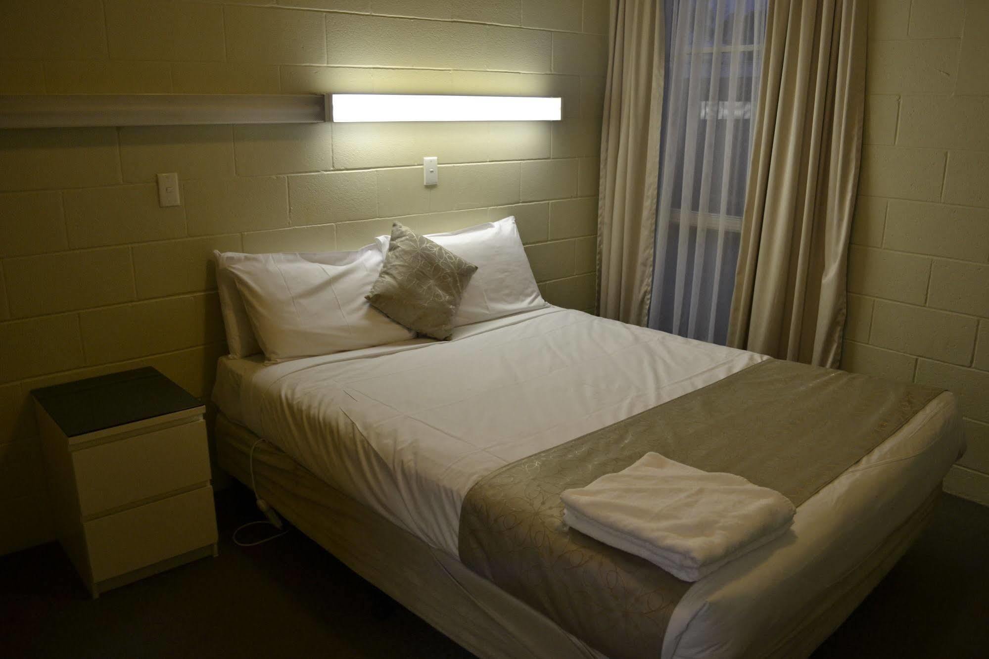 โคริโอ เบย์ โมเทล Motel ภายนอก รูปภาพ