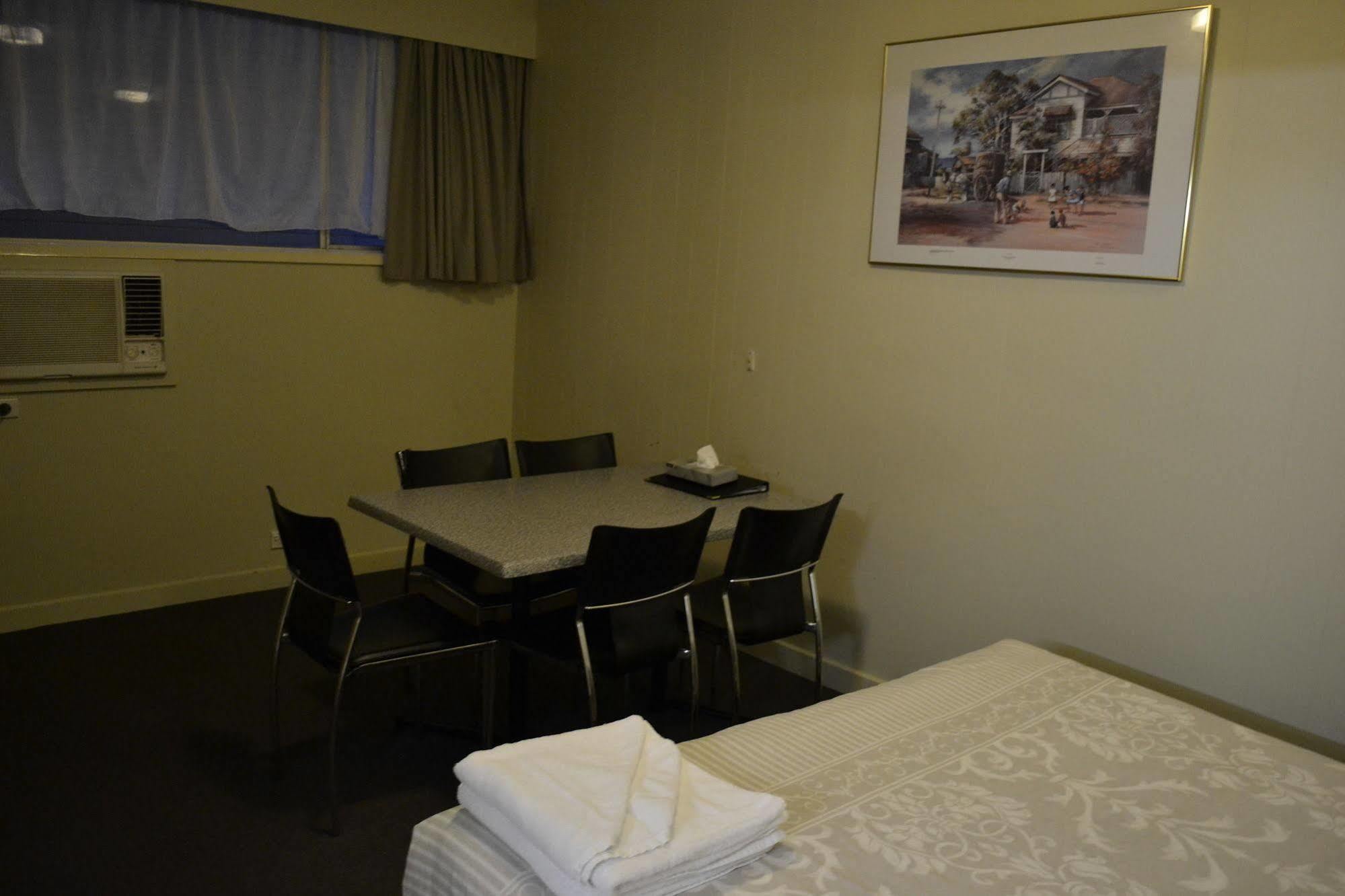 โคริโอ เบย์ โมเทล Motel ภายนอก รูปภาพ