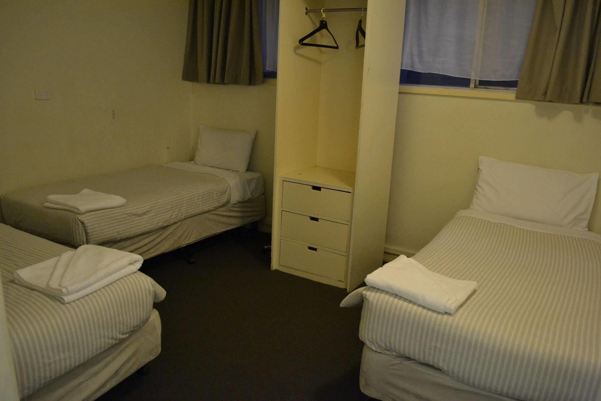 โคริโอ เบย์ โมเทล Motel ภายนอก รูปภาพ