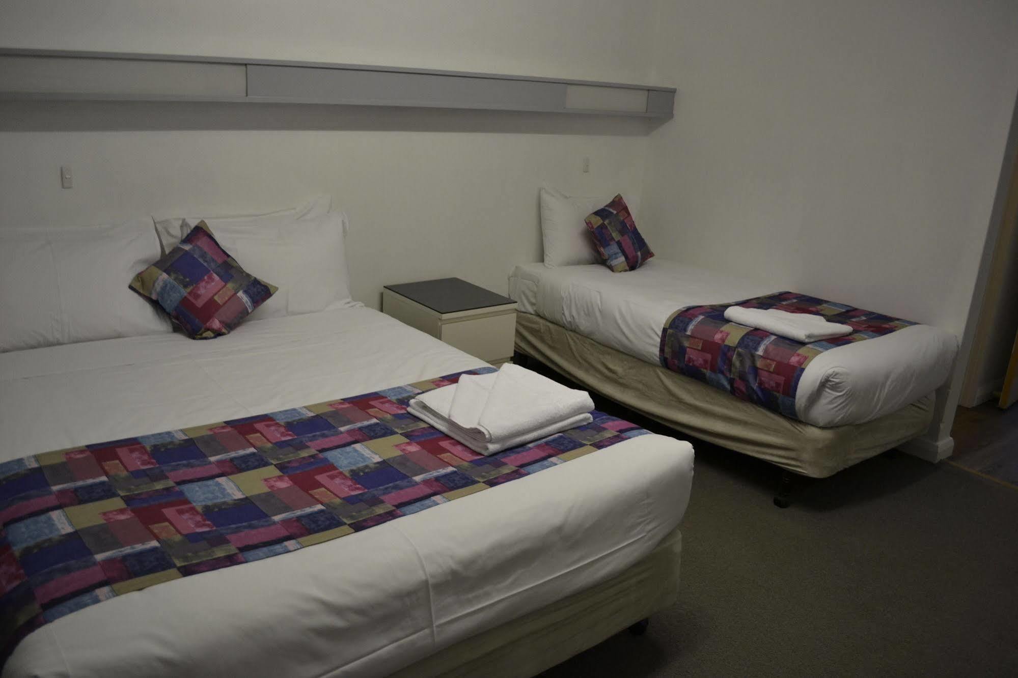 โคริโอ เบย์ โมเทล Motel ภายนอก รูปภาพ